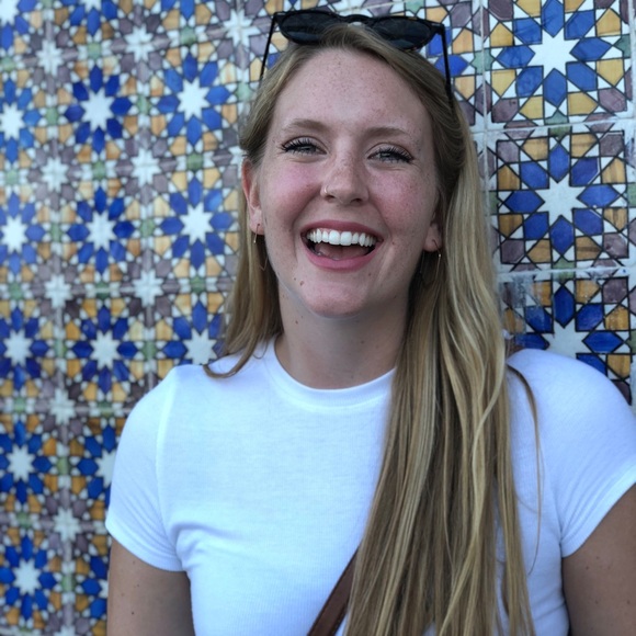 Meet your Posher, Kristen - Picture 1 of 1